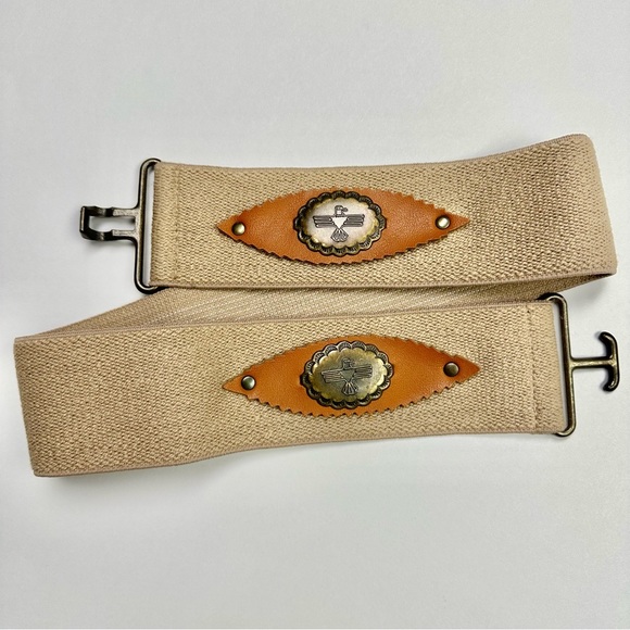 Vintage women’s stretch belt with faux leather and thunderbird details - Picture 3 of 7